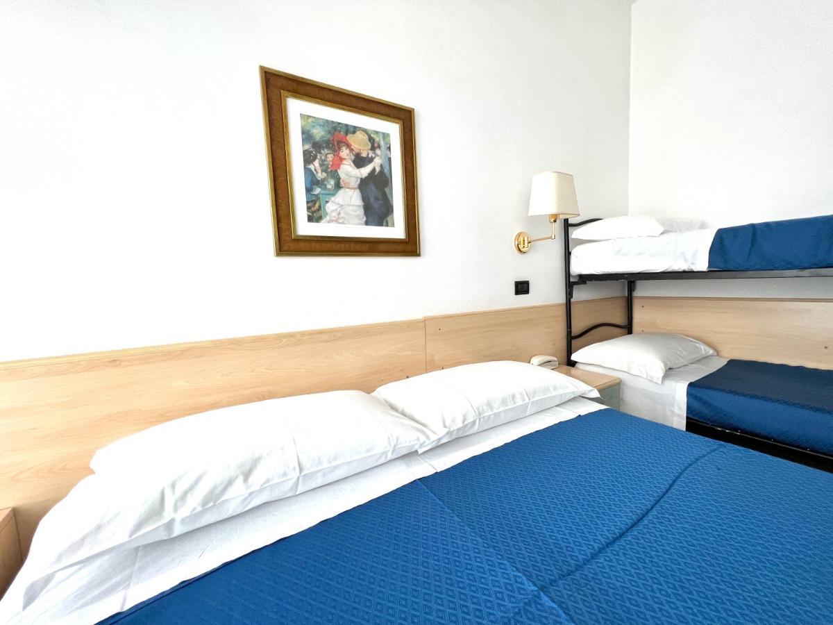 Hotel B&B Montecarlo Milano Marittima Exterior foto